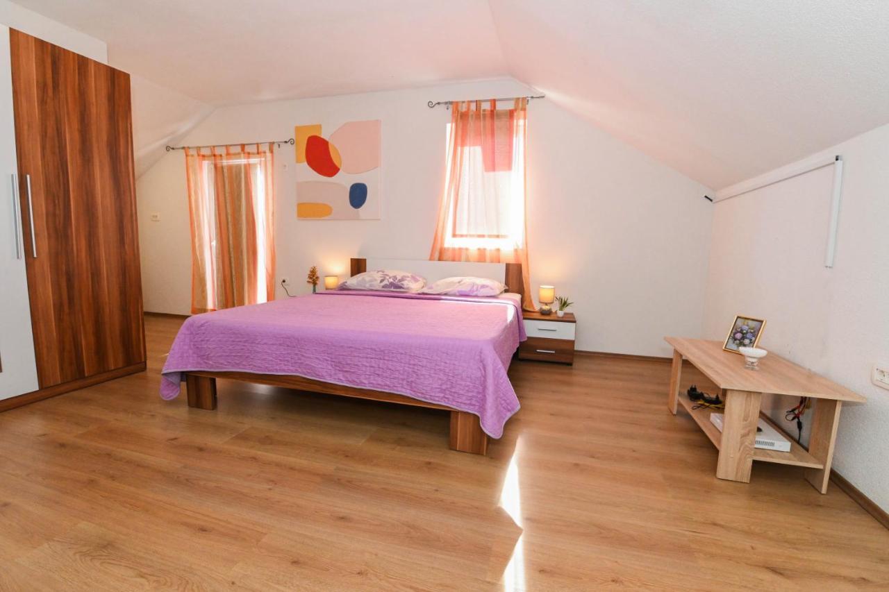 Holiday Home Donji Lepuri Lisicici Dış mekan fotoğraf