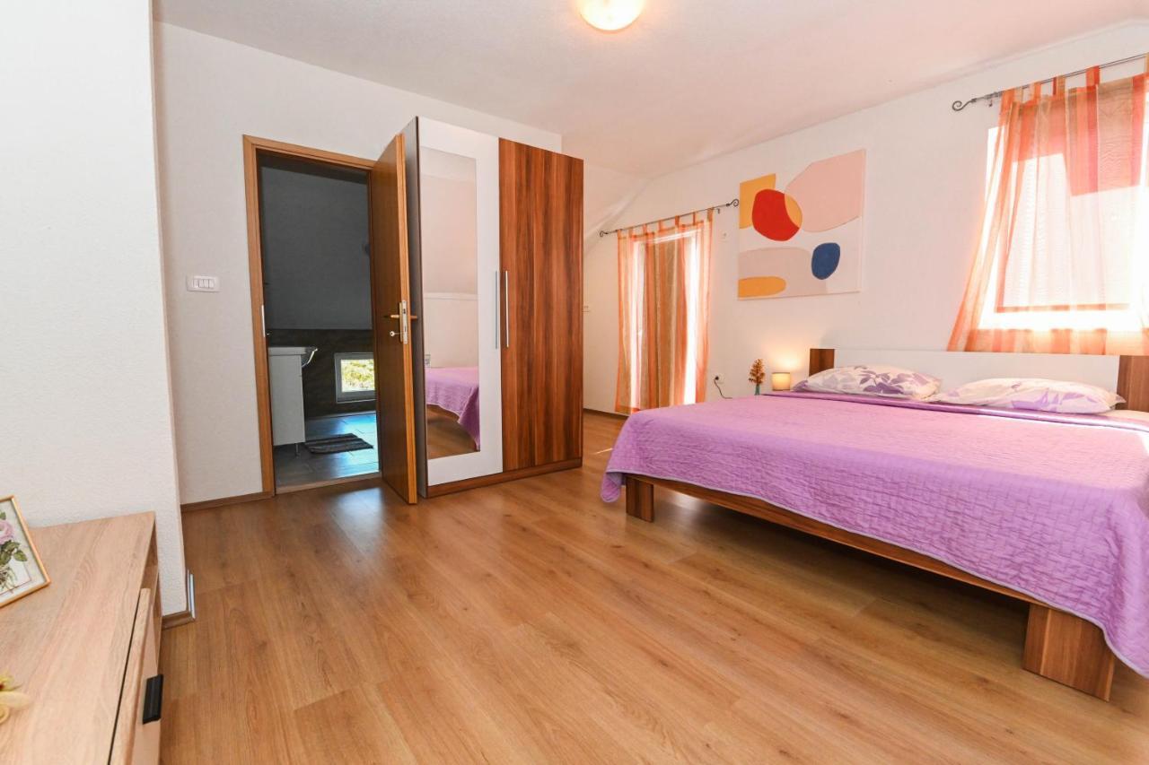 Holiday Home Donji Lepuri Lisicici Dış mekan fotoğraf