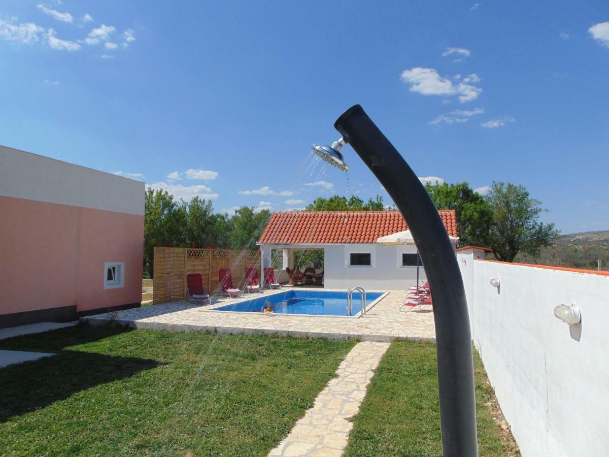 Holiday Home Donji Lepuri Lisicici Dış mekan fotoğraf