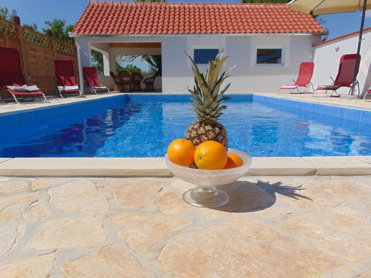 Holiday Home Donji Lepuri Lisicici Dış mekan fotoğraf