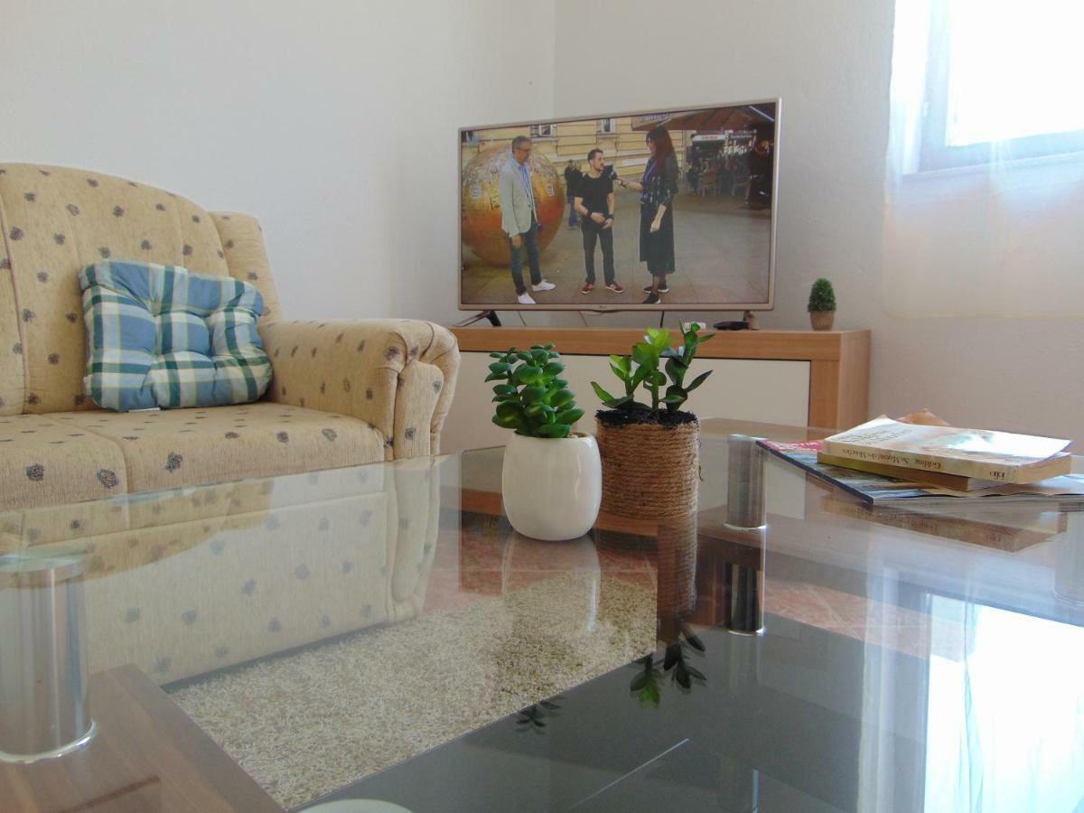 Holiday Home Donji Lepuri Lisicici Dış mekan fotoğraf
