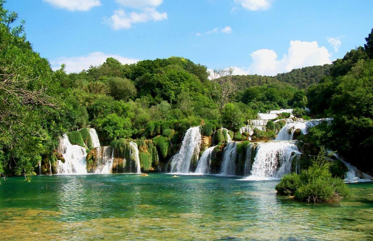 Holiday Home Donji Lepuri Lisicici Dış mekan fotoğraf